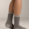 2 paia di calze classiche in 55% modal e 10% cashmere 2 paia di calze classiche in 55% modal e 10% cashmere