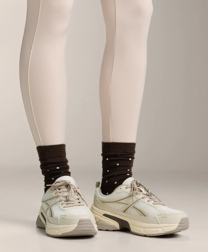2 paia di calze classiche in 55% modal e 10% cashmere 2 paia di calze classiche in 55% modal e 10% cashmere