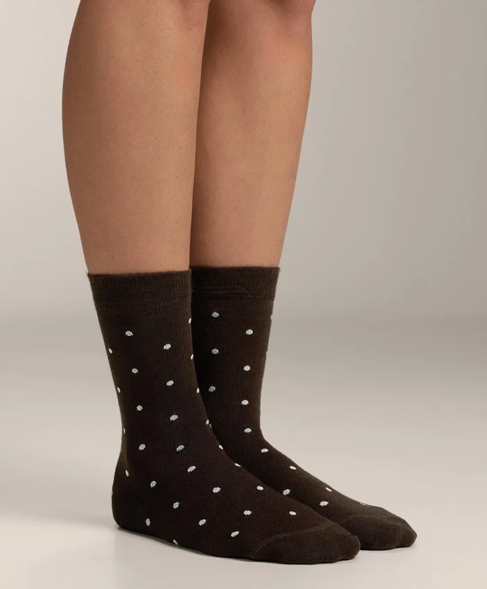 2 paia di calze classiche in 55% modal e 10% cashmere 2 paia di calze classiche in 55% modal e 10% cashmere