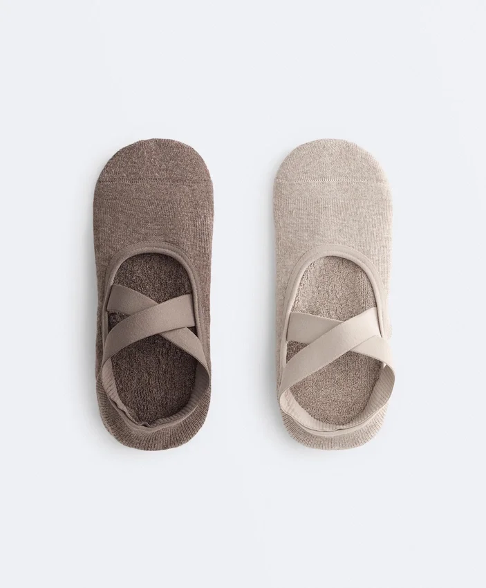 2 paia di calze imbottite in misto cotone per yoga e pilates con fasce incrociate 2 paia di calze imbottite in misto cotone per yoga e pilates con fasce incrociate