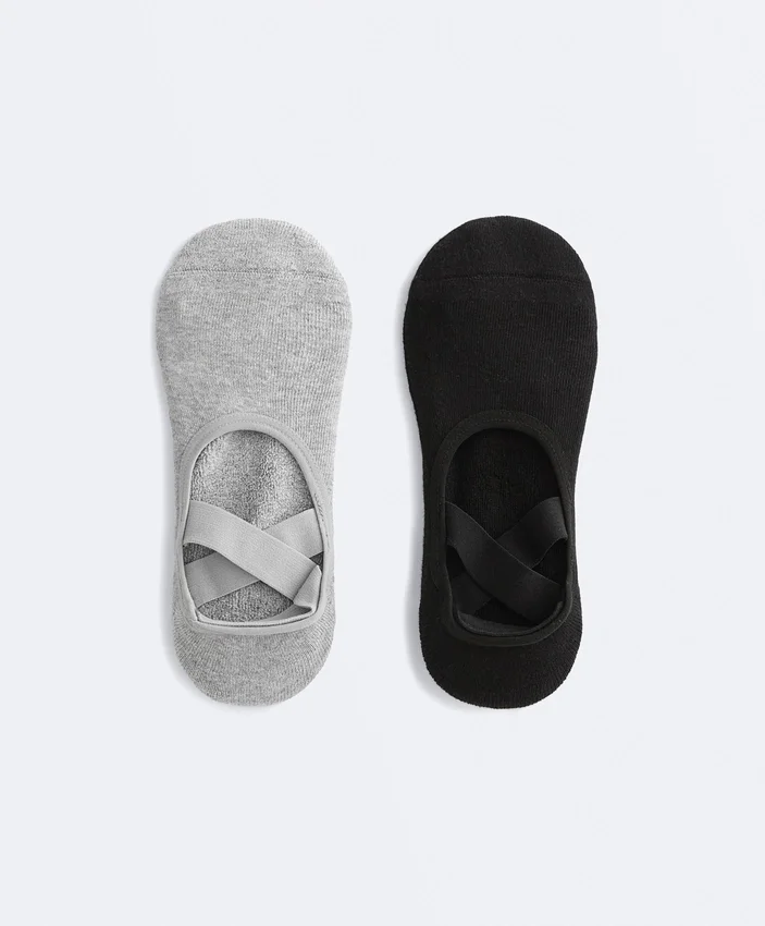 2 paia di calze imbottite in misto cotone per yoga e pilates con fasce incrociate 2 paia di calze imbottite in misto cotone per yoga e pilates con fasce incrociate