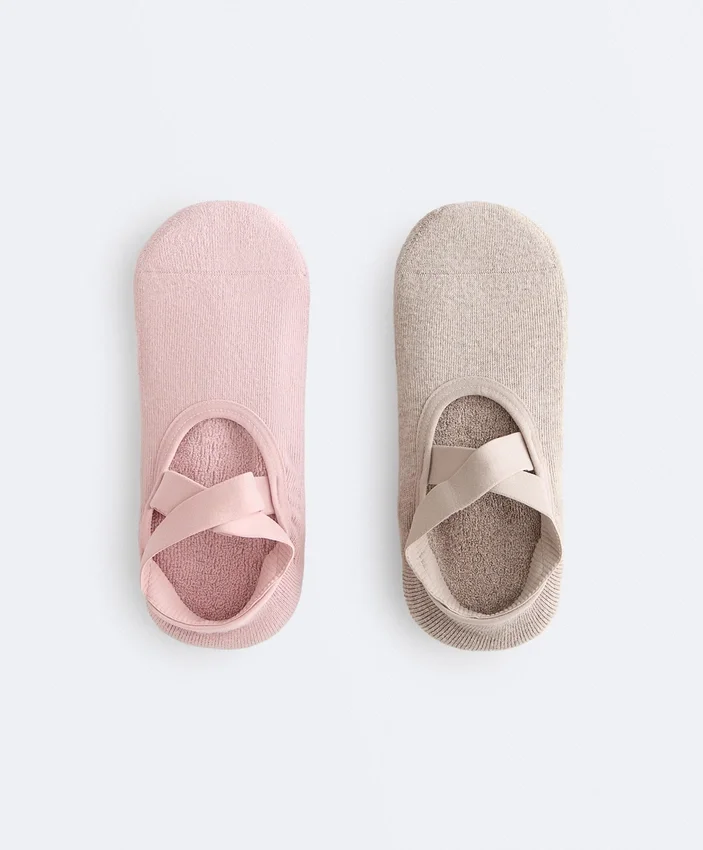 2 paia di calze imbottite in misto cotone per yoga e pilates con fasce incrociate 2 paia di calze imbottite in misto cotone per yoga e pilates con fasce incrociate
