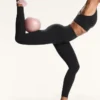 2 paia di calze imbottite in misto cotone per yoga e pilates con fasce incrociate 2 paia di calze imbottite in misto cotone per yoga e pilates con fasce incrociate