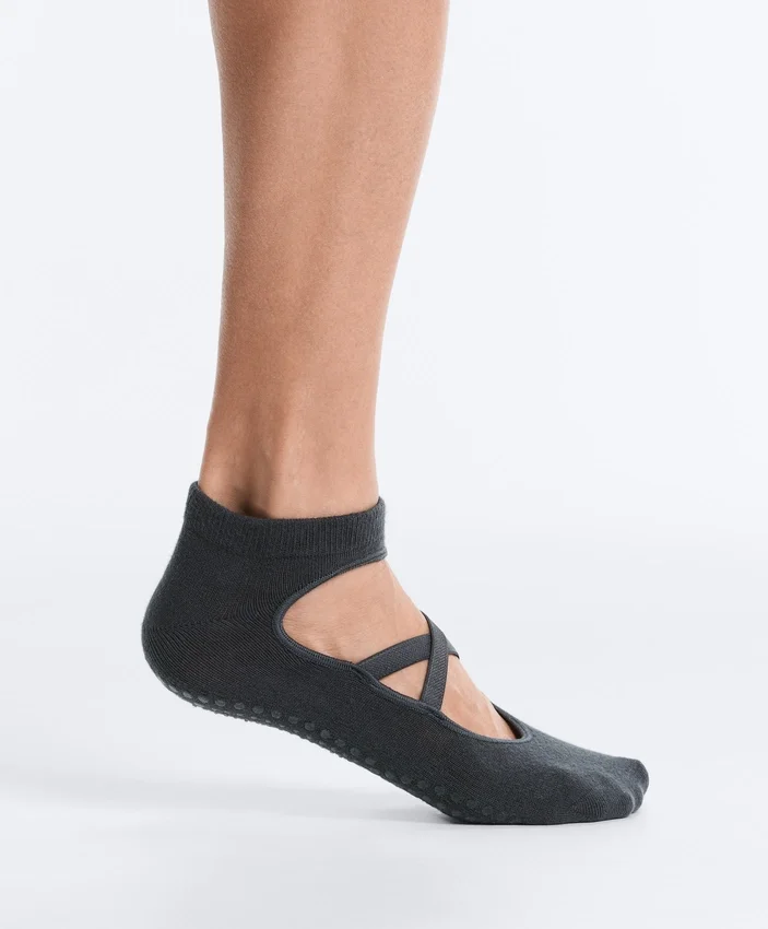 2 paia di calze in misto cotone per yoga e pilates con fasce incrociate 2 paia di calze in misto cotone per yoga e pilates con fasce incrociate