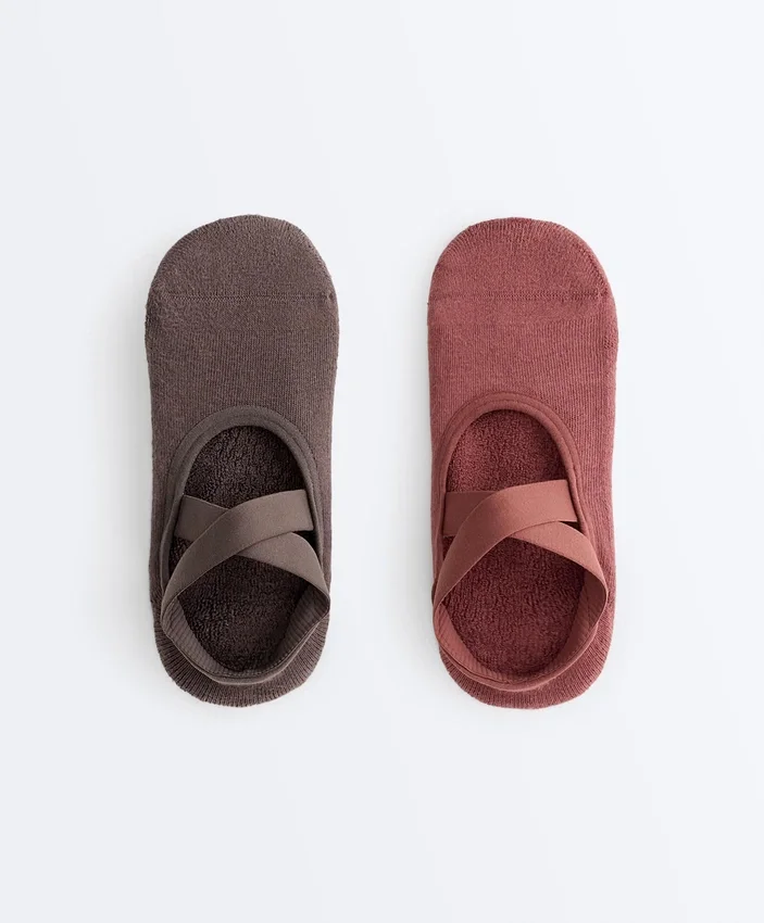 2 paia di calze invisibili imbottite in misto cotone per yoga e pilates con fasce incrociate 2 paia di calze invisibili imbottite in misto cotone per yoga e pilates con fasce incrociate