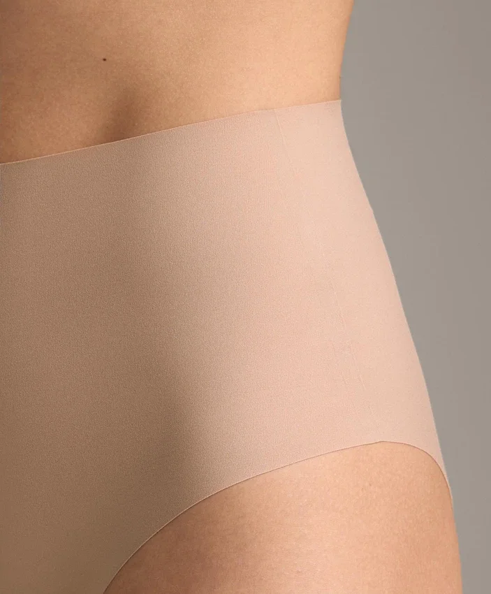 2 slip classici a vita alta con sostegno medio in misto poliammide invisibile 2 slip classici a vita alta con sostegno medio in misto poliammide invisibile