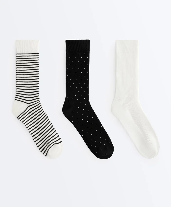 3 paia di calze classiche in misto cotone 3 paia di calze classiche in misto cotone