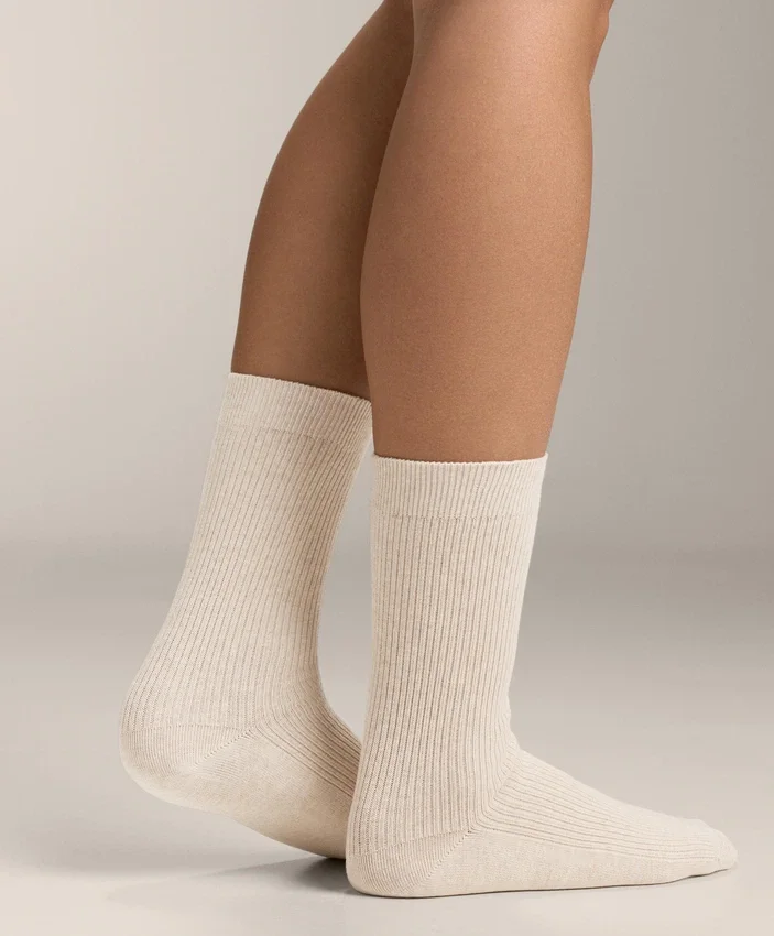 3 paia di calze classiche in misto cotone 3 paia di calze classiche in misto cotone