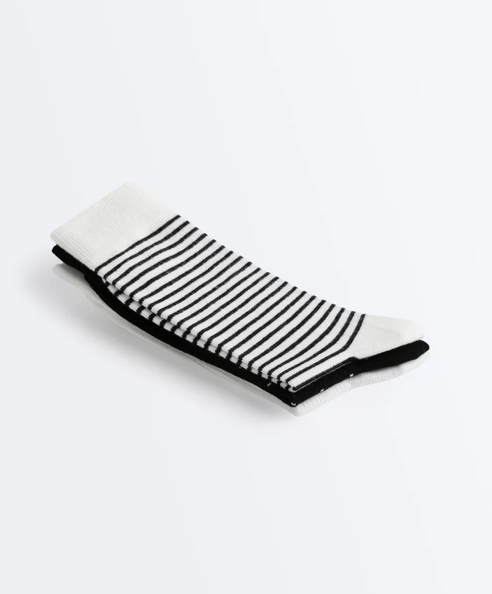 3 paia di calze classiche in misto cotone 3 paia di calze classiche in misto cotone