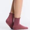 3 paia di calze corti in misto cotone con bordo arricciato 3 paia di calze corti in misto cotone con bordo arricciato