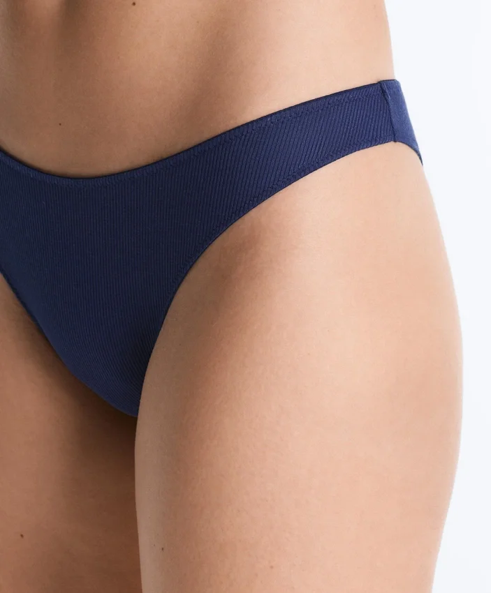5 slip brasiliani in misto cotone con taglio a U 5 slip brasiliani in misto cotone con taglio a U