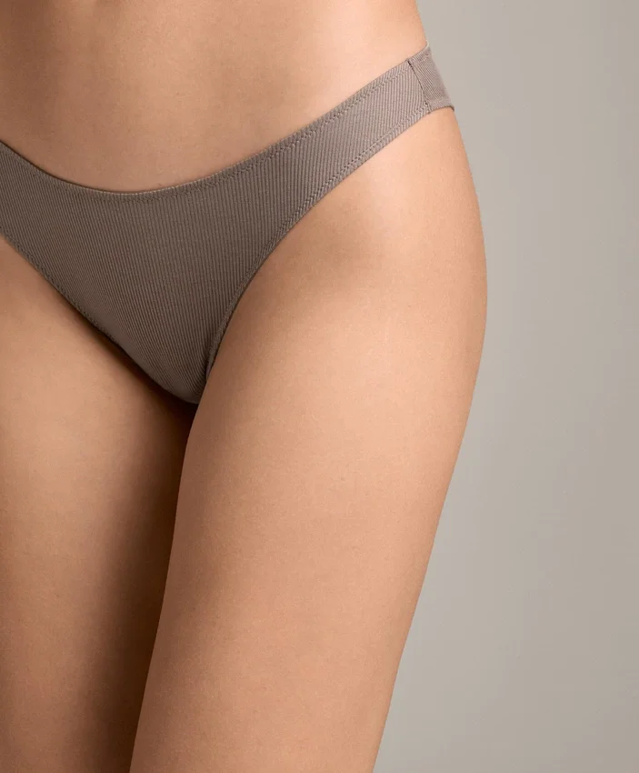 5 slip brasiliani in misto cotone con taglio a U 5 slip brasiliani in misto cotone con taglio a U
