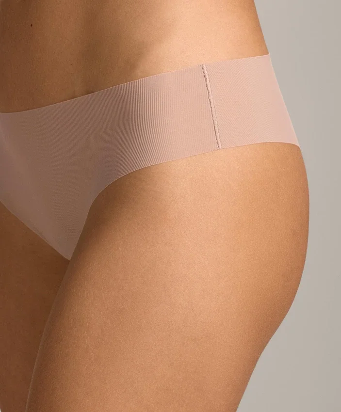 5 slip brasiliani invisibili in misto poliammide a costine leggere tagliati al laser 5 slip brasiliani invisibili in misto poliammide a costine leggere tagliati al laser