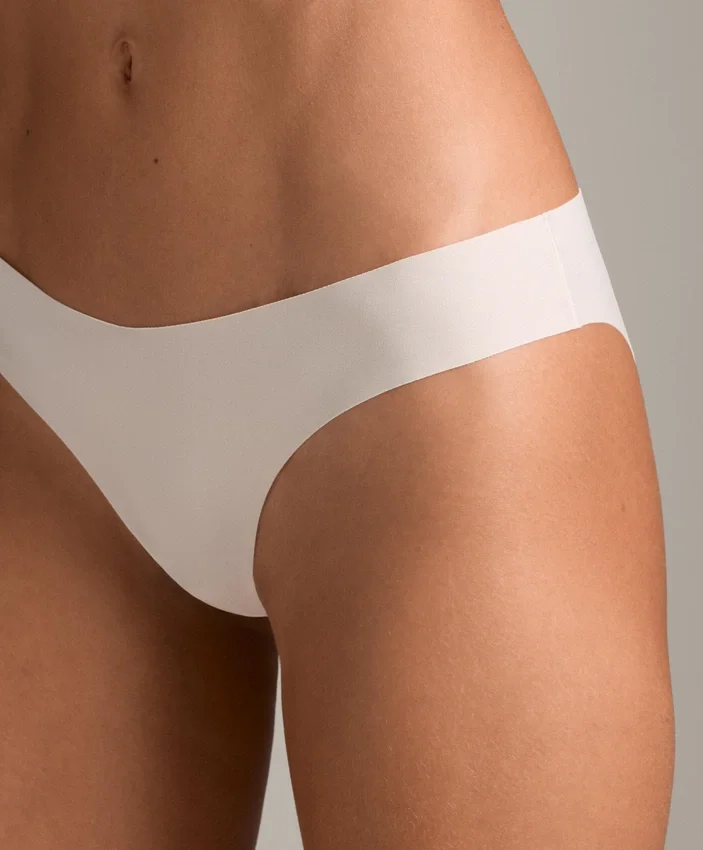 5 slip classici invisibili in misto poliammide con taglio a V 5 slip classici invisibili in misto poliammide con taglio a V