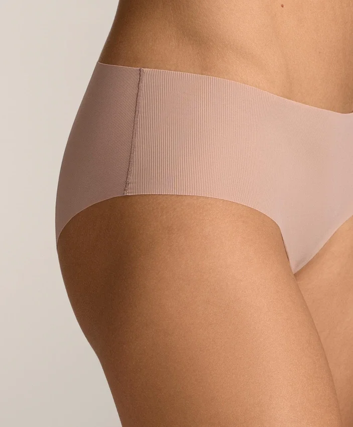 5 slip hipster leggeri in misto poliammide a costine con taglio laser invisibile 5 slip hipster leggeri in misto poliammide a costine con taglio laser invisibile