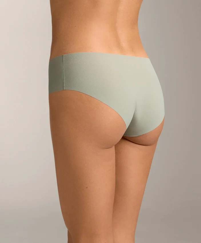 5 slip hipster leggeri in misto poliammide a costine con taglio laser invisibile 5 slip hipster leggeri in misto poliammide a costine con taglio laser invisibile