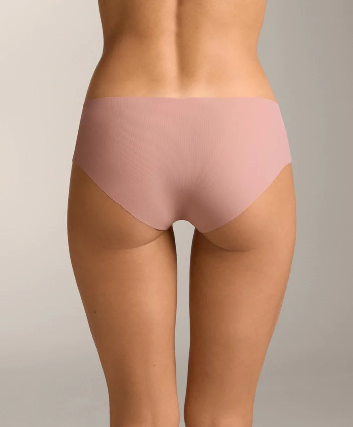 5 slip hipster leggeri in misto poliammide a costine con taglio laser invisibile 5 slip hipster leggeri in misto poliammide a costine con taglio laser invisibile