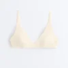 Bikini con scollo all’americana in tessuto stropicciato Bikini con scollo all’americana in tessuto stropicciato