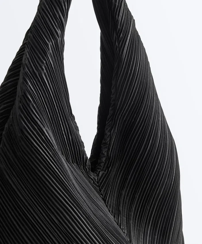 Borsa in nylon a pieghe Borsa in nylon a pieghe