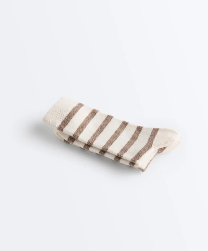 Calze classiche in 19% cashmere e 12% lana Calze classiche in 19% cashmere e 12% lana