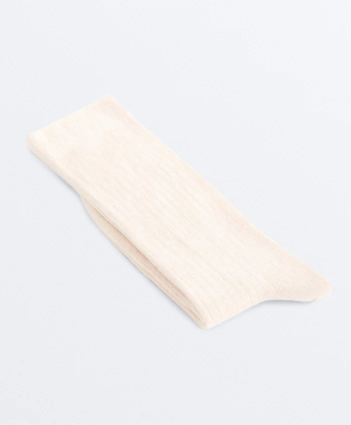 Calze classiche in misto modal con il 13% di cashmere Calze classiche in misto modal con il 13% di cashmere