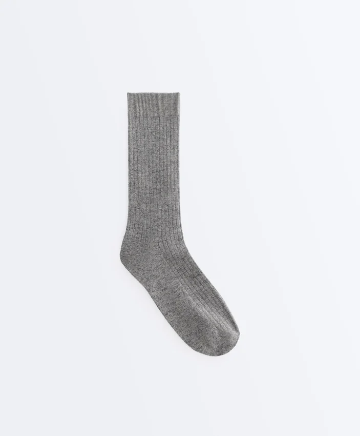 Calze classiche in misto modal con il 13% di cashmere Calze classiche in misto modal con il 13% di cashmere