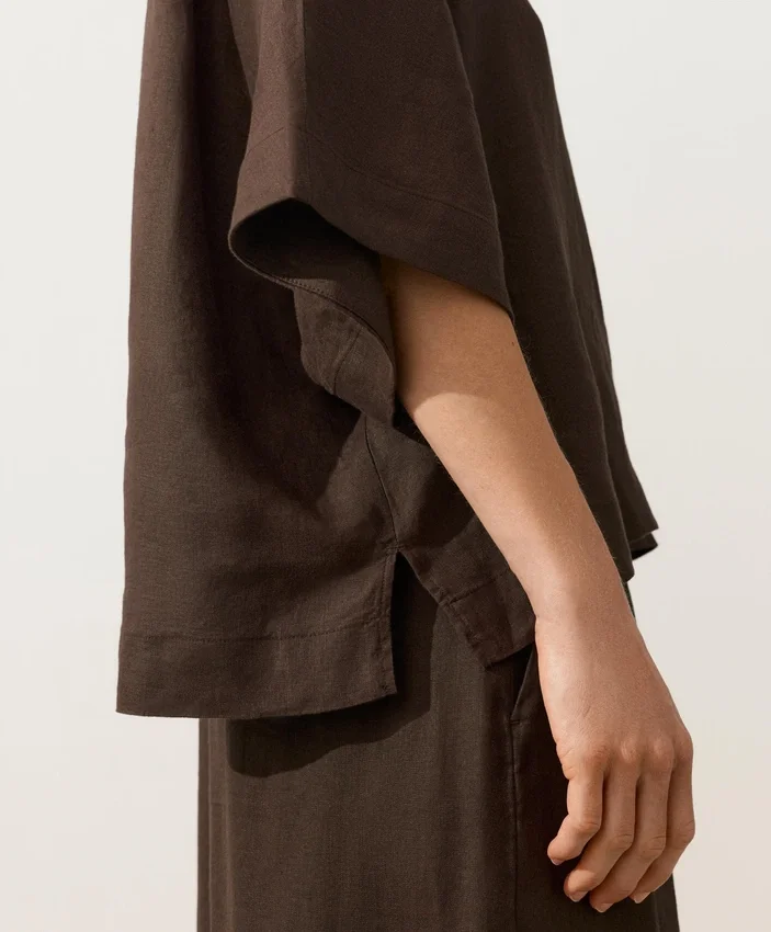 Camicie oversize a maniche corte in 100% lino Camicie oversize a maniche corte in 100% lino