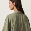 Camicie oversize a maniche corte in 100% lino Camicie oversize a maniche corte in 100% lino