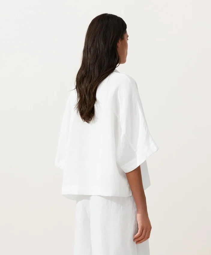 Camicie oversize a maniche corte in 100% lino Camicie oversize a maniche corte in 100% lino