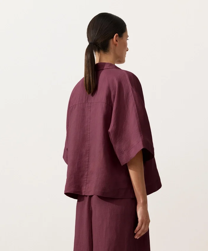 Camicie oversize a maniche corte in 100% lino Camicie oversize a maniche corte in 100% lino