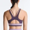Canotta a compressione con scollo all’americana