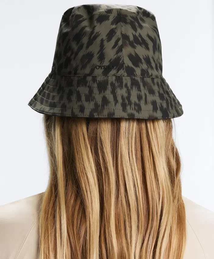 Cappellino impermeabile 10K con stampa leopardata Cappellino impermeabile 10K con stampa leopardata