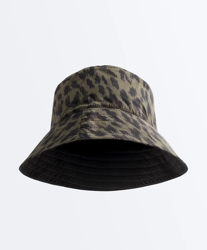 Cappellino impermeabile 10K con stampa leopardata Cappellino impermeabile 10K con stampa leopardata