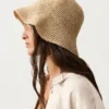 Cappello a secchiello intrecciato effetto rafia