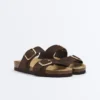 Ciabatte con fibbia in pelle crosta Ciabatte con fibbia in pelle crosta