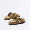Ciabatte con fibbia in pelle crosta Ciabatte con fibbia in pelle crosta