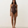 Costume intero a fascia con scollo all’americana