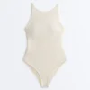 Costume intero all’americana in maglia all’uncinetto con effetto a bolle