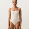 Costume intero con scollo rotondo in maglia all’uncinetto con effetto a bolle