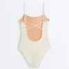Costume intero con scollo rotondo in maglia all’uncinetto con effetto a bolle
