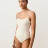 Costume intero con scollo rotondo in maglia all’uncinetto con effetto a bolle