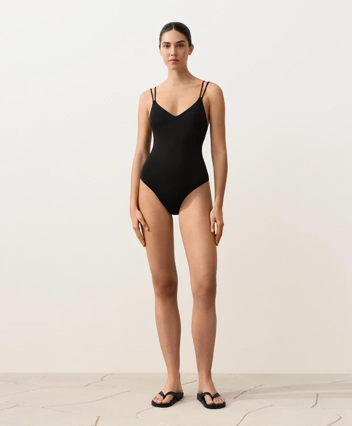 Costume intero con spalline incrociate Costume intero con spalline incrociate