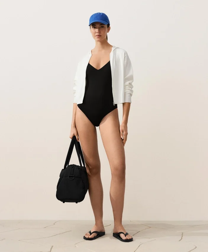 Costume intero con spalline incrociate Costume intero con spalline incrociate