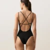 Costume intero con spalline incrociate Costume intero con spalline incrociate