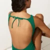 Costume intero in piqué con collo allacciato Costume intero in piqué con collo allacciato