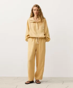 Felpa con mezza zip, tasca frontale, misto lyocell e 24% lino Felpa con mezza zip, tasca frontale, misto lyocell e 24% lino