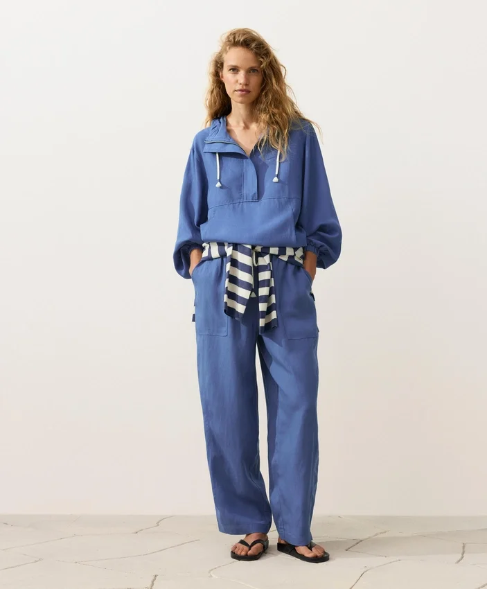 Felpa con mezza zip, tasca frontale, misto lyocell e 24% lino Felpa con mezza zip, tasca frontale, misto lyocell e 24% lino