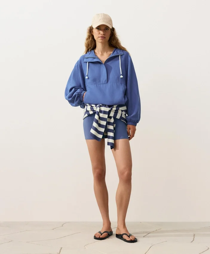 Felpa con mezza zip, tasca frontale, misto lyocell e 24% lino Felpa con mezza zip, tasca frontale, misto lyocell e 24% lino