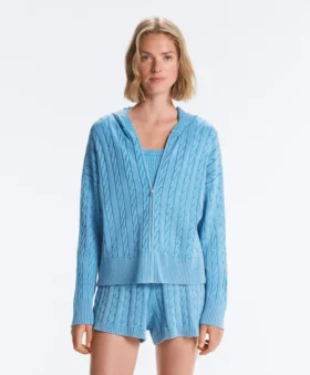 Giacca con cappuccio in maglia a trecce lavata