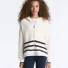 Giacca con cappuccio in maglia ondulata